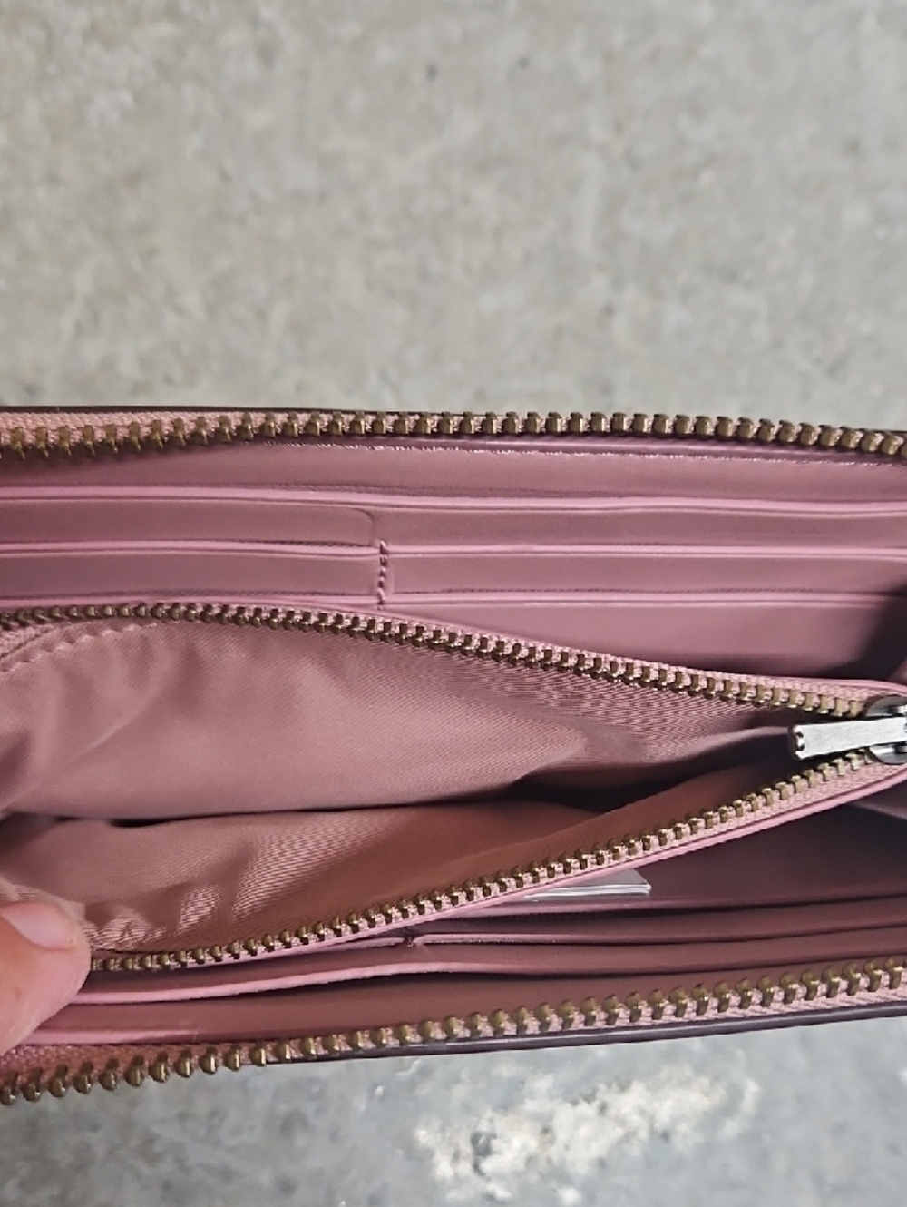 Coach Dusty Rose Zip-Around Leather Wallet - Picture 5 of 6